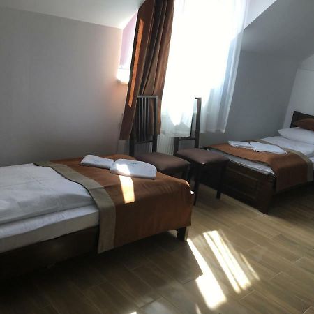 Europa Hotel Rakhiv Luaran gambar